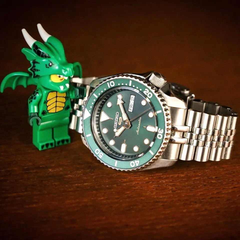 Strapcode's tweet photo. #๐ท @watch_on_fire ๐ Thanks! #Repost ๐ #strapcodefeaturing โ https://t.co/qryun98gSi
Just a very beautiful green dial... and the Green Dragon ๐ฆ approves ๐๐ผ
#seiko5sports
#srpd63
#srpd63k1 https://t.co/bGEEUgtIzA