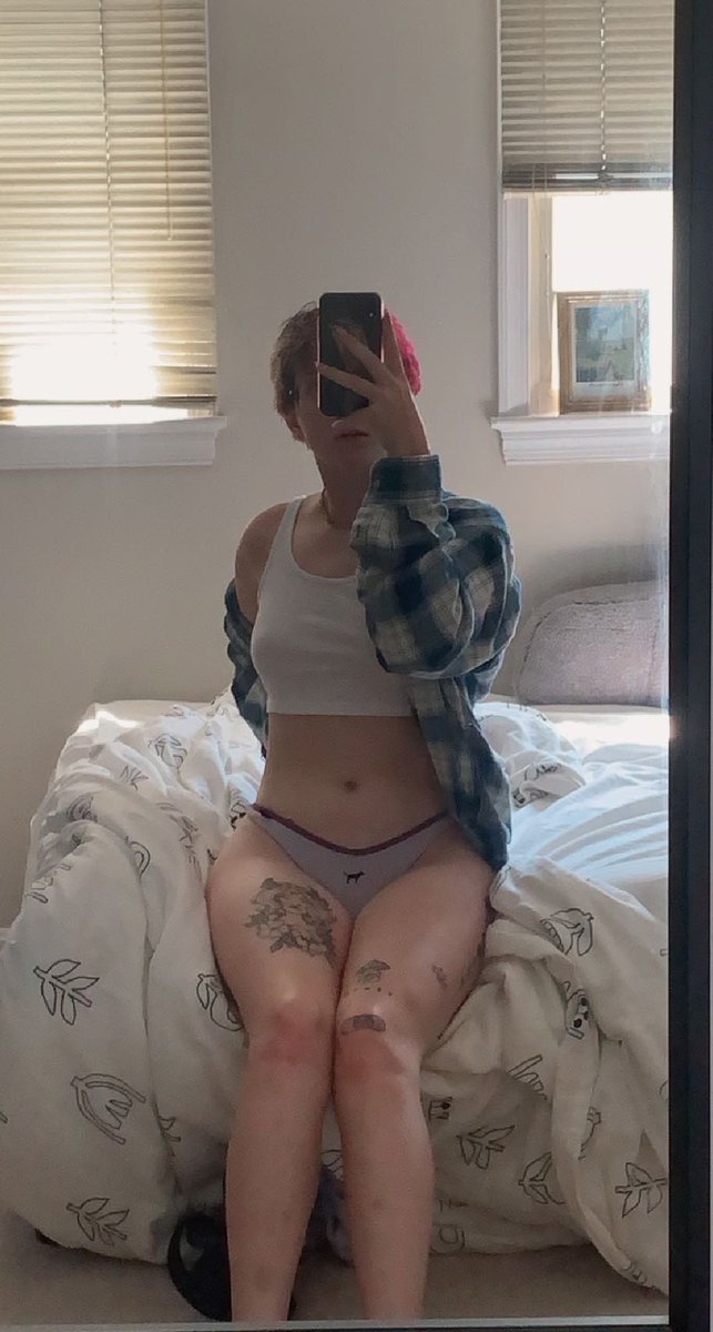 BabyBlu372's tweet photo. Just a little bit at first🥰 https://t.co/RAPNhIdTce