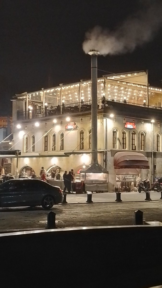 Yeni bir haftaya yeni bir güne 
Bismillah 
inşallah kazasız belasız bir hafta nasip etsin 
Herkese Rabbimiz 🤲Amin 
Esselamu Aleyküm 
#Gaziantep