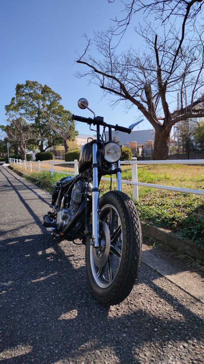 inari_227's tweet photo. 久しぶりの更新
SR400納車しました
ジョッキーは初めてだから死ぬかと思った https://t.co/M3CvqjqUpp