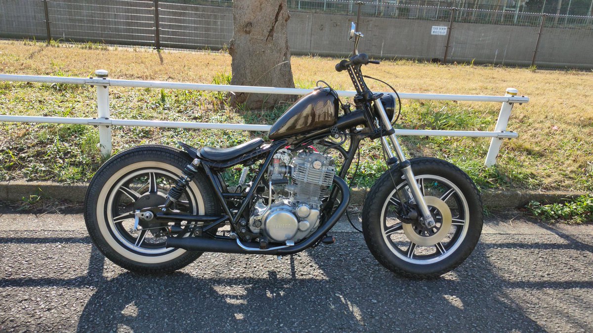 inari_227's tweet photo. 久しぶりの更新
SR400納車しました
ジョッキーは初めてだから死ぬかと思った https://t.co/M3CvqjqUpp
