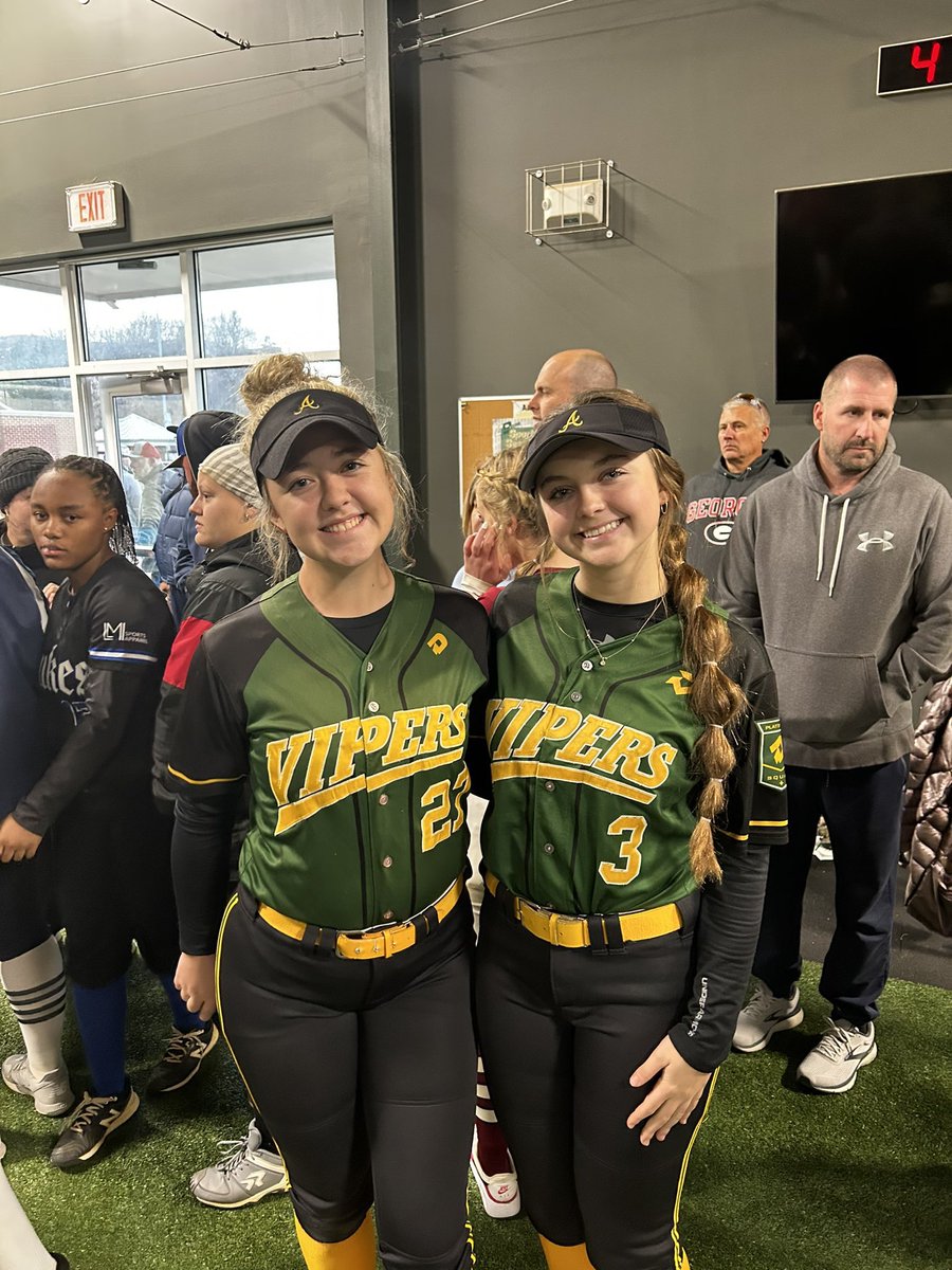 I enjoyed my time today <a href="/CharlotteSB/">Charlotte Softball</a> prospect camp. Campus was beautiful! Always fun seeing my teammate <a href="/Beam27Brooke/">BrookeBeam27</a>. Thank you coaches for having me. <a href="/ashleychastain/">Ashley Chastain Woodard</a> @Taylor_Wike_ <a href="/jodydavidson/">Jody Davidson</a> <a href="/cj_leighton/">CJ Leighton</a> @Vipers16UGold