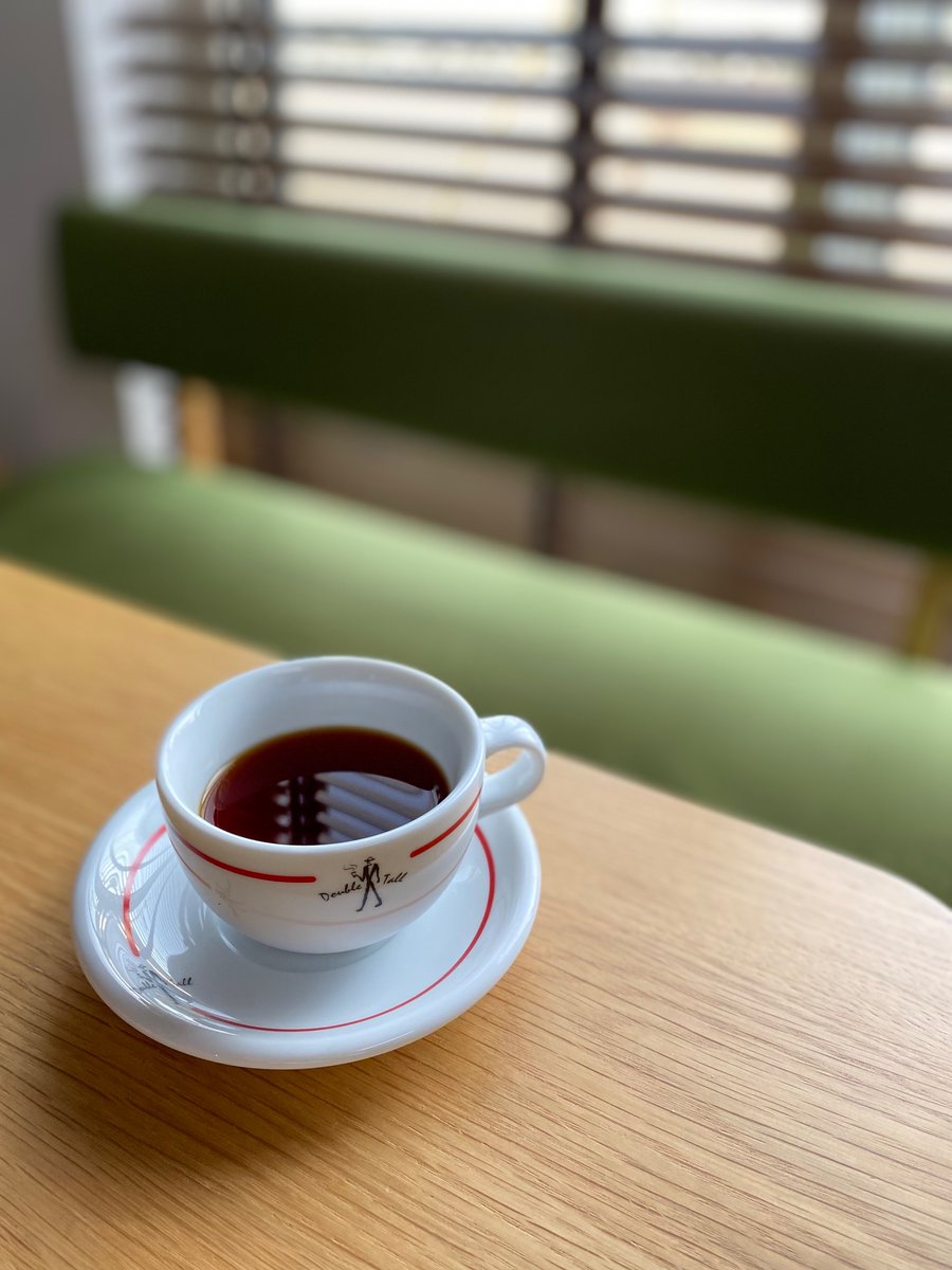 CAFE75211346's tweet photo. 誰だって良い面も、悪い面もあるよね、

だからこそ白か黒か、善か悪で判断せず、
全てを理解した上で受け入れられるくらいの器量と柔軟性を身につけていきたい。

今日も素敵な１日に✨
have a good day♪ https://t.co/9nwOhziwsy