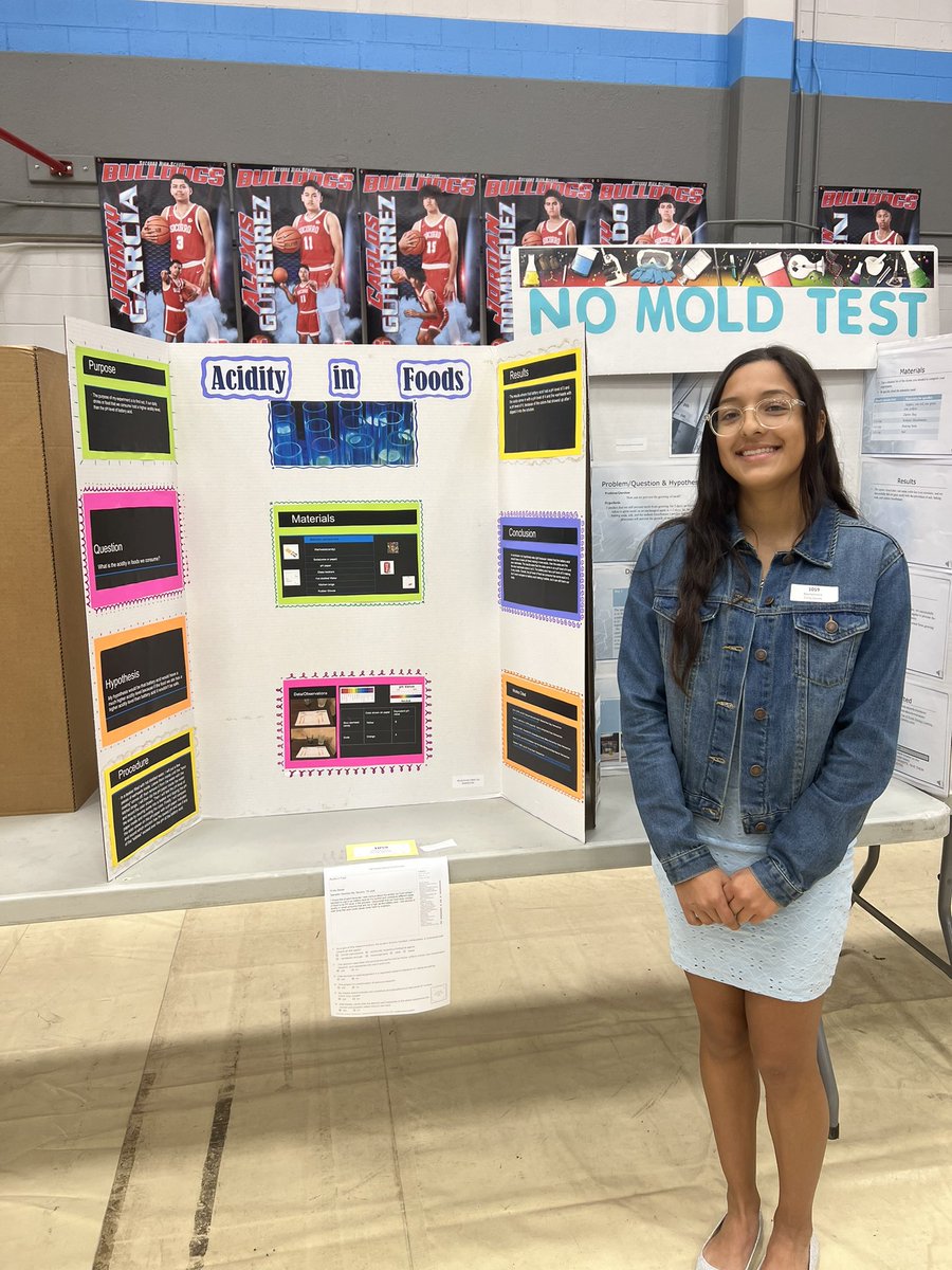 SSMS_AlvarezE's tweet photo. #ProudWarrior moment. These scientists have it there best effort this Saturday at the #SISD science fair. @Media_SSMS @ACarroll_SSMS @JGOMEZ_SSMS @SSanchez_MS I also want to thank our supportive parents!!! https://t.co/mgc7A1tcTk