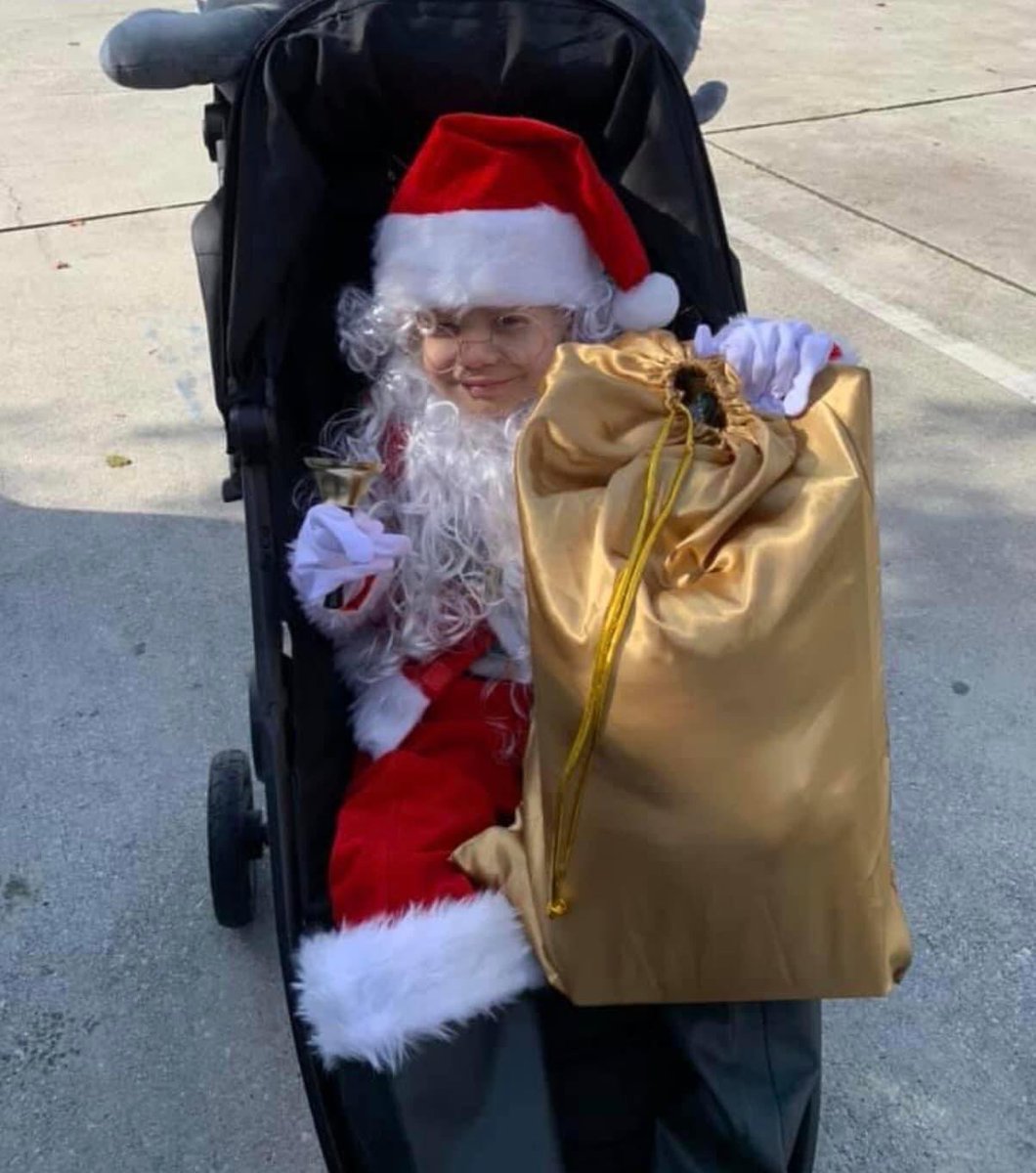 ClStrongFND's tweet photo. This child had a heart of gold!! He loved to give to others!! #CLStrong #wemissyoueveryday 🤟 https://t.co/HXeVkv3y5A