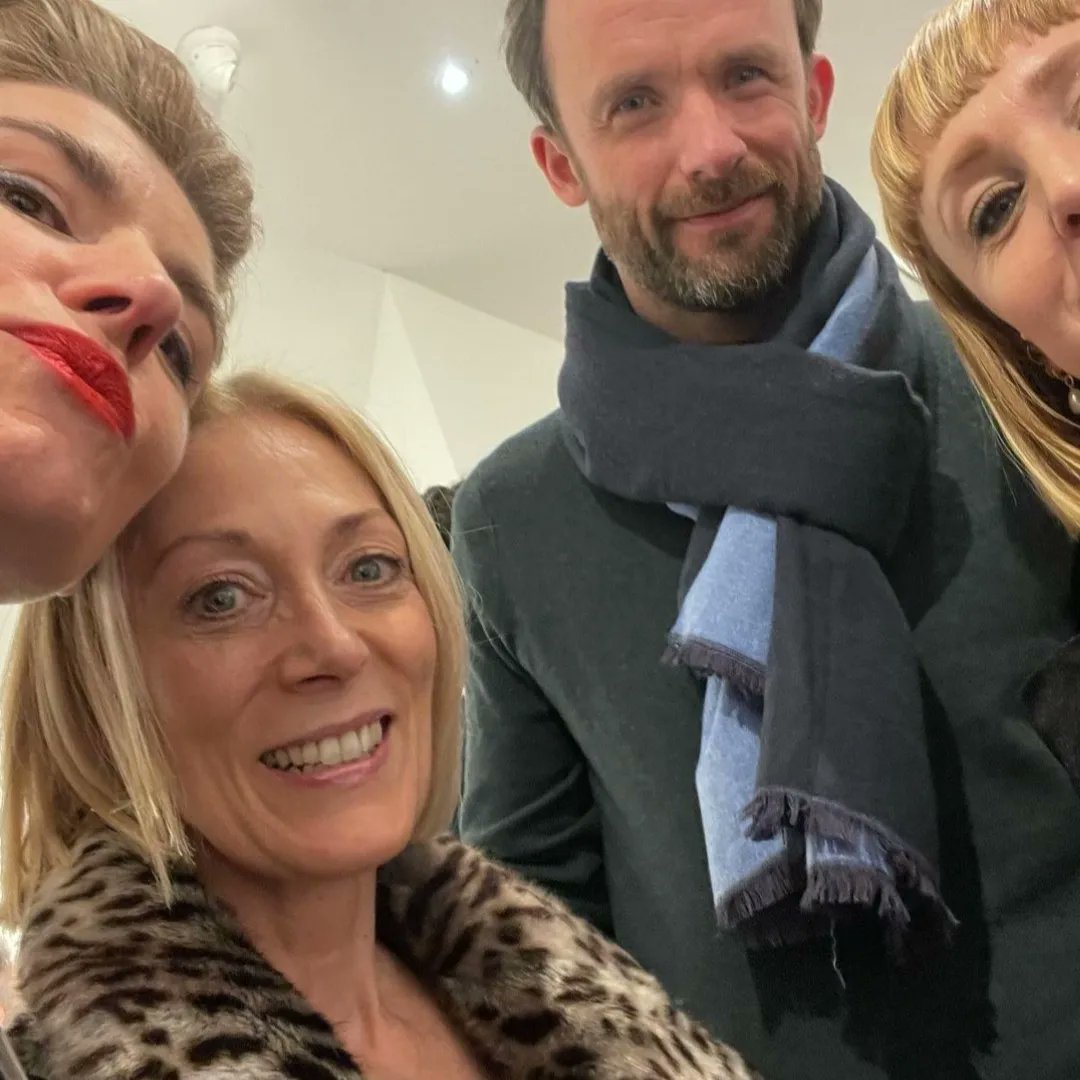 RoxanaHalls's tweet photo. FUNNY HA HA
opening night
@MaddoxGallery
Thank you for all the photos I'm seeing &amp; stealing and to everyone who came out on a freezing night to see and celebrate the show
📸 💜
@katebrinkworth @hotelalphabet
@kristianevju
#markmoore #eveferret #martingreen
#meandthemissus https://t.co/qEpPPTxrrk