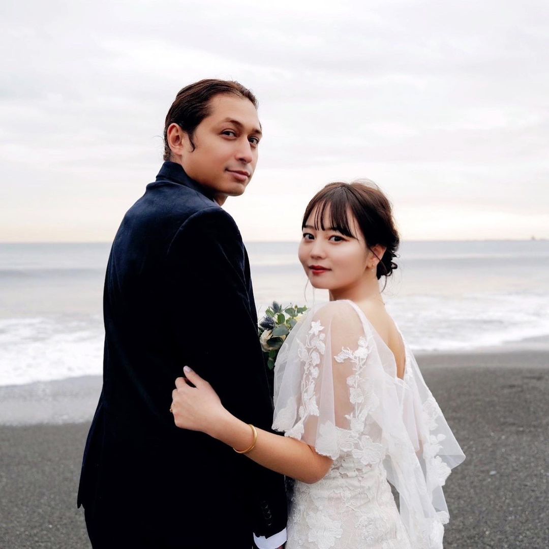 unleashthegeek on X: NANAMI (28), younger sister of Horikita Maki,  announces marriage to SPiCYSOL's guitarist AKUN (34).  t.coWmLw25uW1K  X