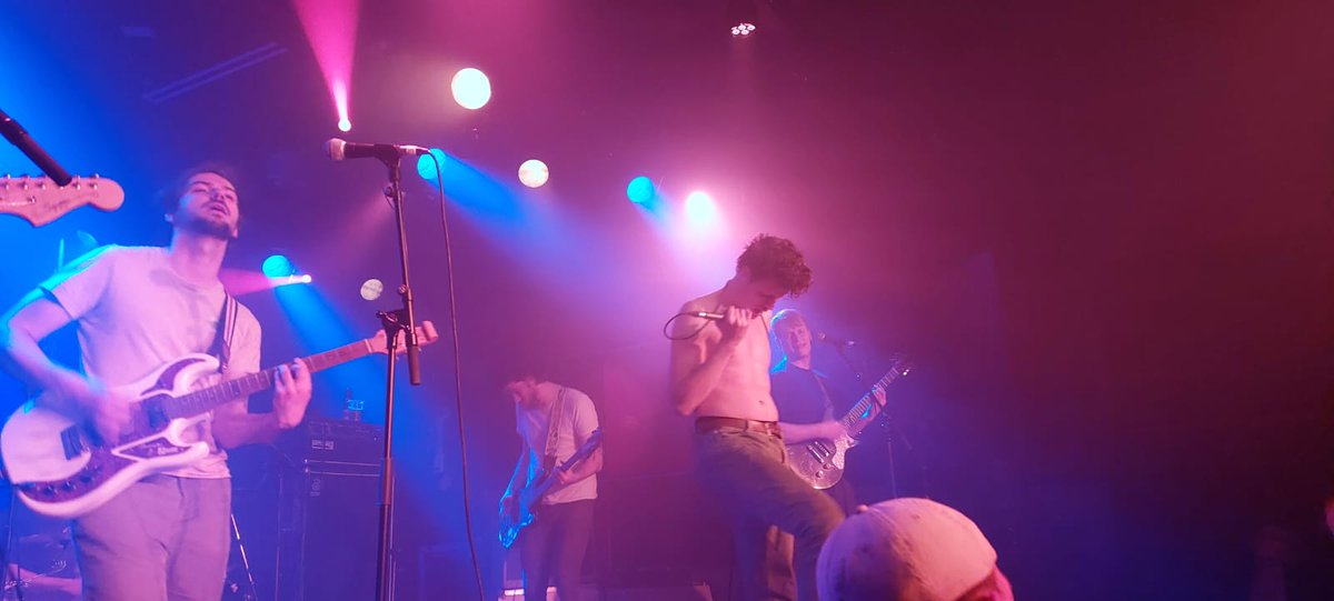 Afterpartees (@afterpartees) on Twitter photo Thanks @veraclub
Altijd fijn om terug te zijn.
Ook thanks The Beavers, The Krontjong Devils, <a href="/trmhlkptr/">traumahelikopter</a> en alle aardige mensen op het podium en in de zaal.
S/o ook naar Manuel de monitorman.
En natuurlijk bedankt Jan Kooi.
Tot de volgende!
Foto @Leedsizzer Thanks @veraclub
Altijd fijn om terug te zijn.
Ook thanks The Beavers, The Krontjong Devils, <a href="/trmhlkptr/">traumahelikopter</a> en alle aardige mensen op het podium en in de zaal.
S/o ook naar Manuel de monitorman.
En natuurlijk bedankt Jan Kooi.
Tot de volgende!
Foto @Leedsizzer