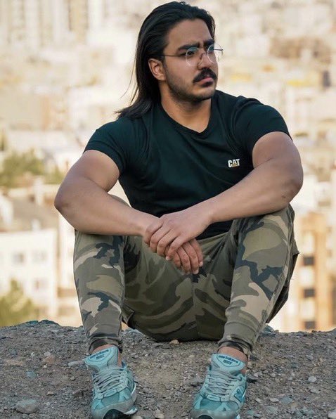 Sima_Sabet's tweet photo. The world chose to ‘watch’ Islamic Republic kills and hangs prisoners

Iranians know the state is brutal, the only way forward is to remove it from power, its not easy but definitely possible. If not today, there is always a tomorrow

#MajidrezaRahnavard https://t.co/UXwoYHOAEx