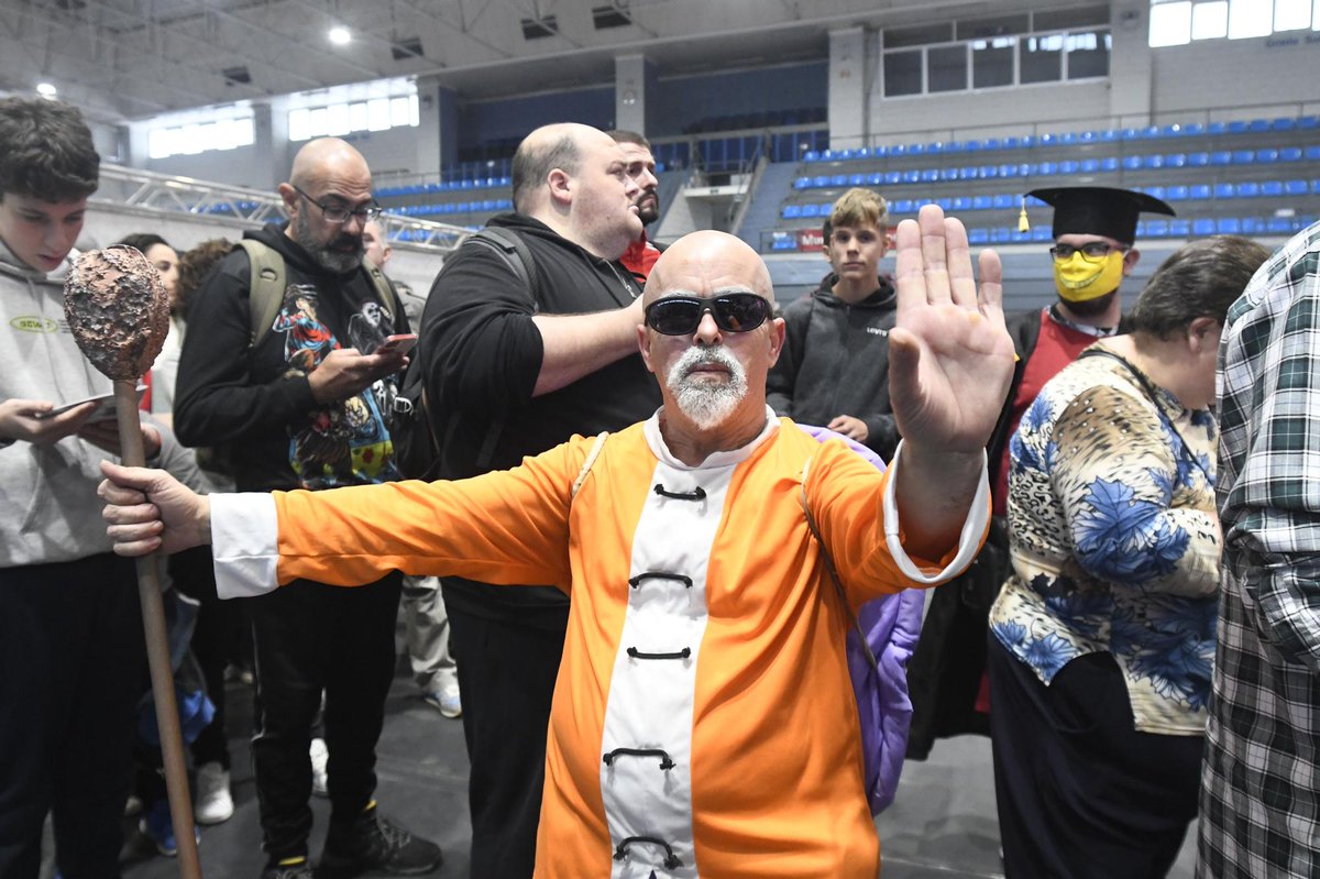 diariolaopinion's tweet photo. GALERÍAS 📸 | ¿Estuviste en el Game-Fest de #Murcia este fin de semana? ¡Búscate en las fotos! 😉 Jornada sábado: https://t.co/n3OHypXoGo / Jornada domingo: https://t.co/pKL9qrZmdV #playmurciaexperience #playmurcia @playgenpro https://t.co/c8axyqadog