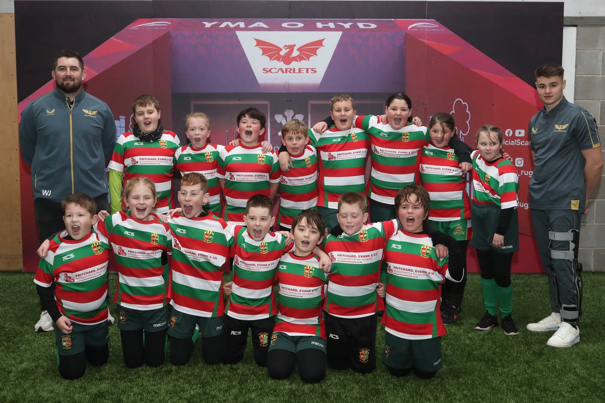 Yr Hendy RFC juniors (@hendyrfcjuniors) on Twitter photo Our U10/11s and U13s had a great time at Parc y Scarlets yesterday cheering on <a href="/aaronshingler/">aaron shingler</a> and the boys
Diolch <a href="/CymunedScarlets/">Scarlets Community Foundation</a> <a href="/scarlets_rugby/">Scarlets Rugby</a> and to <a href="/RCSTeamwear/">RCS Teamwear</a>
The new kit looks π
<a href="/yrhendy2/">Clwb Rygbi Yr Hendy</a> <a href="/YsgolyrHendy/">Ysgol yr Hendy</a> π΄βͺοΈπ’ Our U10/11s and U13s had a great time at Parc y Scarlets yesterday cheering on <a href="/aaronshingler/">aaron shingler</a> and the boys
Diolch <a href="/CymunedScarlets/">Scarlets Community Foundation</a> <a href="/scarlets_rugby/">Scarlets Rugby</a> and to <a href="/RCSTeamwear/">RCS Teamwear</a>
The new kit looks π
<a href="/yrhendy2/">Clwb Rygbi Yr Hendy</a> <a href="/YsgolyrHendy/">Ysgol yr Hendy</a> π΄βͺοΈπ’
