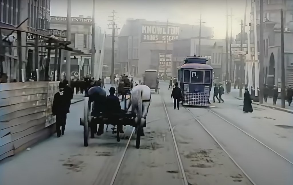 Cool video of Vancouver in 1907.  Including my great grandfather's drug store.
youtu.be/YTE0OTVOnZU?t=…