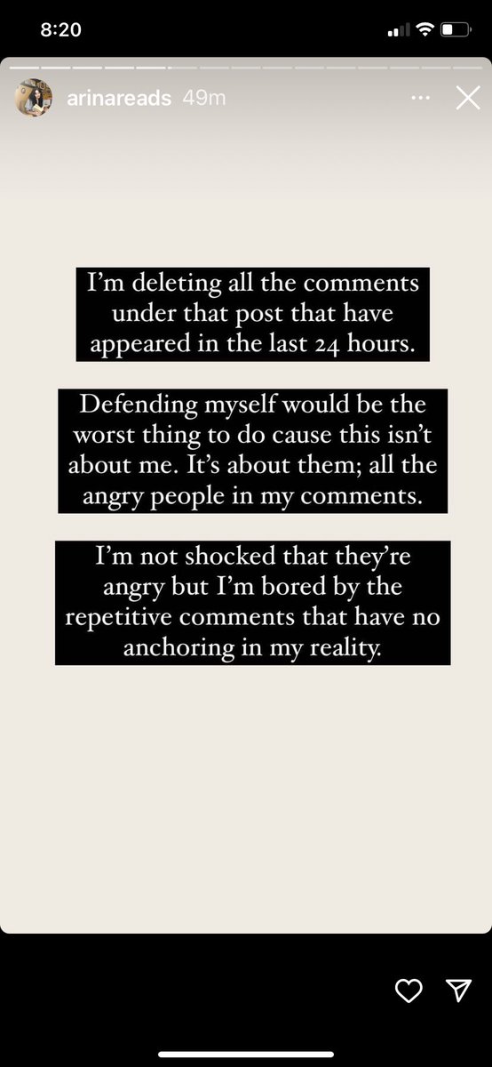 novelswithalex's tweet image. these bookstagrammers are something else 😶