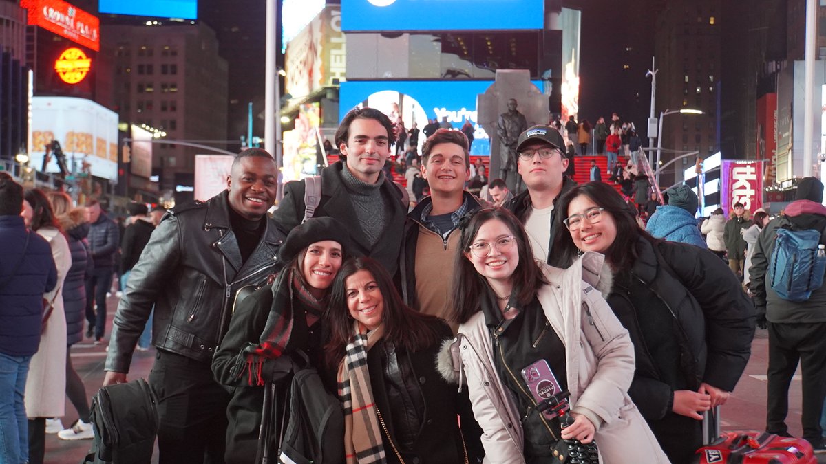 SplicerFilms's tweet photo. Cheers to the #FindingUbuntu World Premiere at @danceswithfilms NYC. It was a beautiful collaboration and bonding moment for the Splicer Films team and our partners at @FraternidadeSemFronteiras, hosting our first impact event to share the Ubuntu philosophy with audiences. https://t.co/GS6BEhlaeP