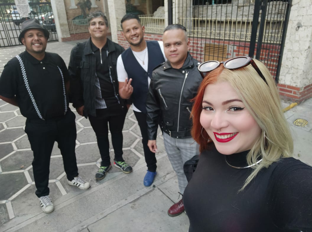 DoctorNoOficial's tweet photo. Gracias #Caracas esperamos regresar pronto, excelente público que asistió a nuestro concierto en la Feria del Libro Independiente y en Derechos Humanos #Flide2 organizada por @_Provea en el Centro Cultural Chacao. 👏👏👏 https://t.co/lyeBCG0zvI