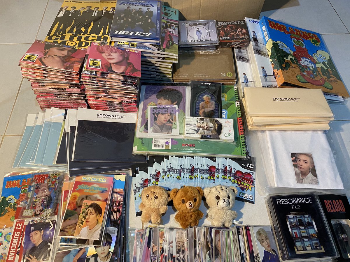 rrunn3's tweet photo. Pls rt สุ่มแจก100🎄 ⭐️
อัลบั้ม goods การ์ด ตุ๊กตา ใครสนใจรอเลยค่า เดี๋ยวเย็นๆมาทยอยลงนะคะ ๑⃙⃘'ᵕ'๑⃙⃘
#ตลาดนัดnct #ตลาดนัดnctdream https://t.co/Vpw4M5LagO