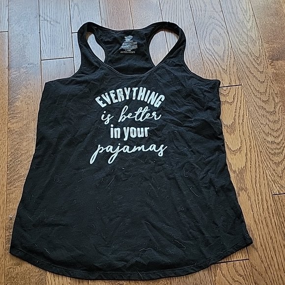 ThomasGouard's tweet photo. So good I had to share! Check out all the items I'm loving on @Poshmarkapp from @Kelseycat1127 #poshmark #fashion #style #shopmycloset #aerie #secrettreasures #wildfable: https://t.co/wimPgVO90O https://t.co/6fuXfS9EyB