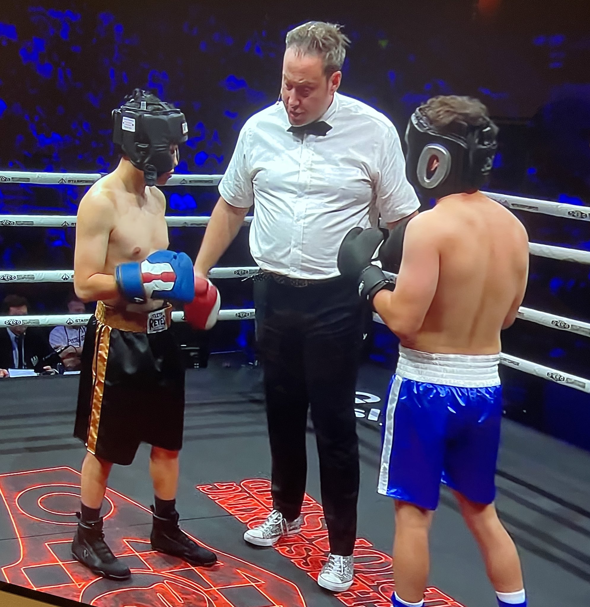 He's just misjudged it - Disguised Toast recounts receiving a below-the-belt hit against PointCrow at Mogul Chessboxing Championship