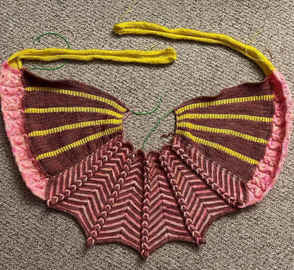 What I'm currently knitting: I'm further along than this recent photo, but I'm slowly working through the fourth clue of the #TwistsAndTurnsMKAL even though the M of the KAL is long over. I'm going to finish this before Christmas, dangit! #WestKnitsMKAL2… instagr.am/p/CmDf4NMMBSE/