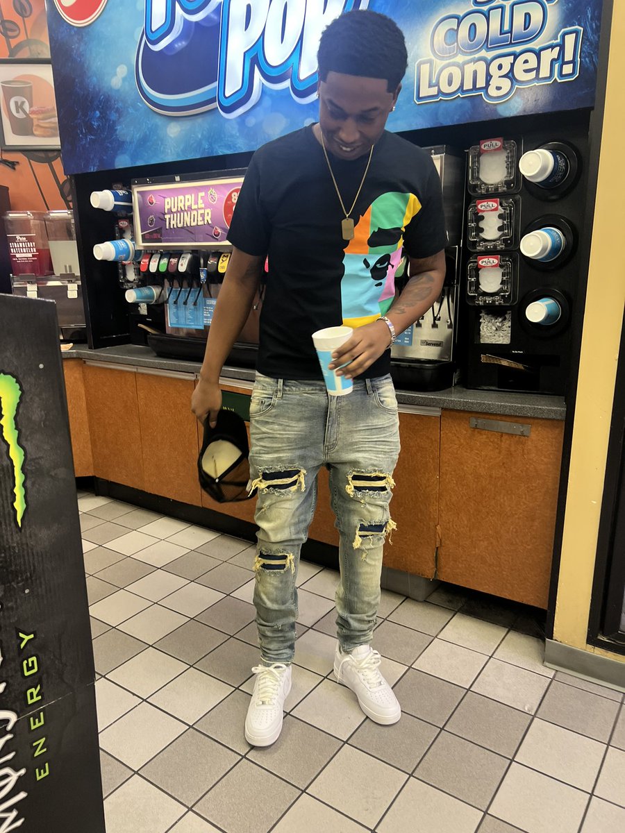 KenneyyB's tweet photo. Ain’t never worried bout another n****, so in that case I’m the biggest 🐐, 21st https://t.co/MqAvcuq8ZH