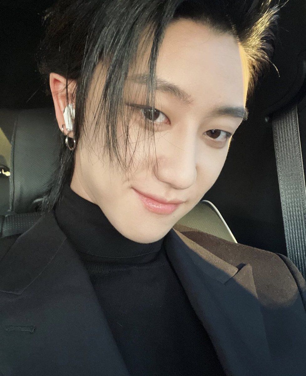haotonin's tweet photo. minghao and his pretty elf ears https://t.co/TaLYHpl0tK