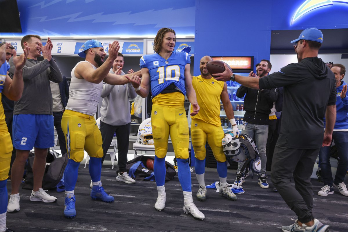 chargers's tweet photo. THAT'S OUR QB https://t.co/1B1E7FeXXl
