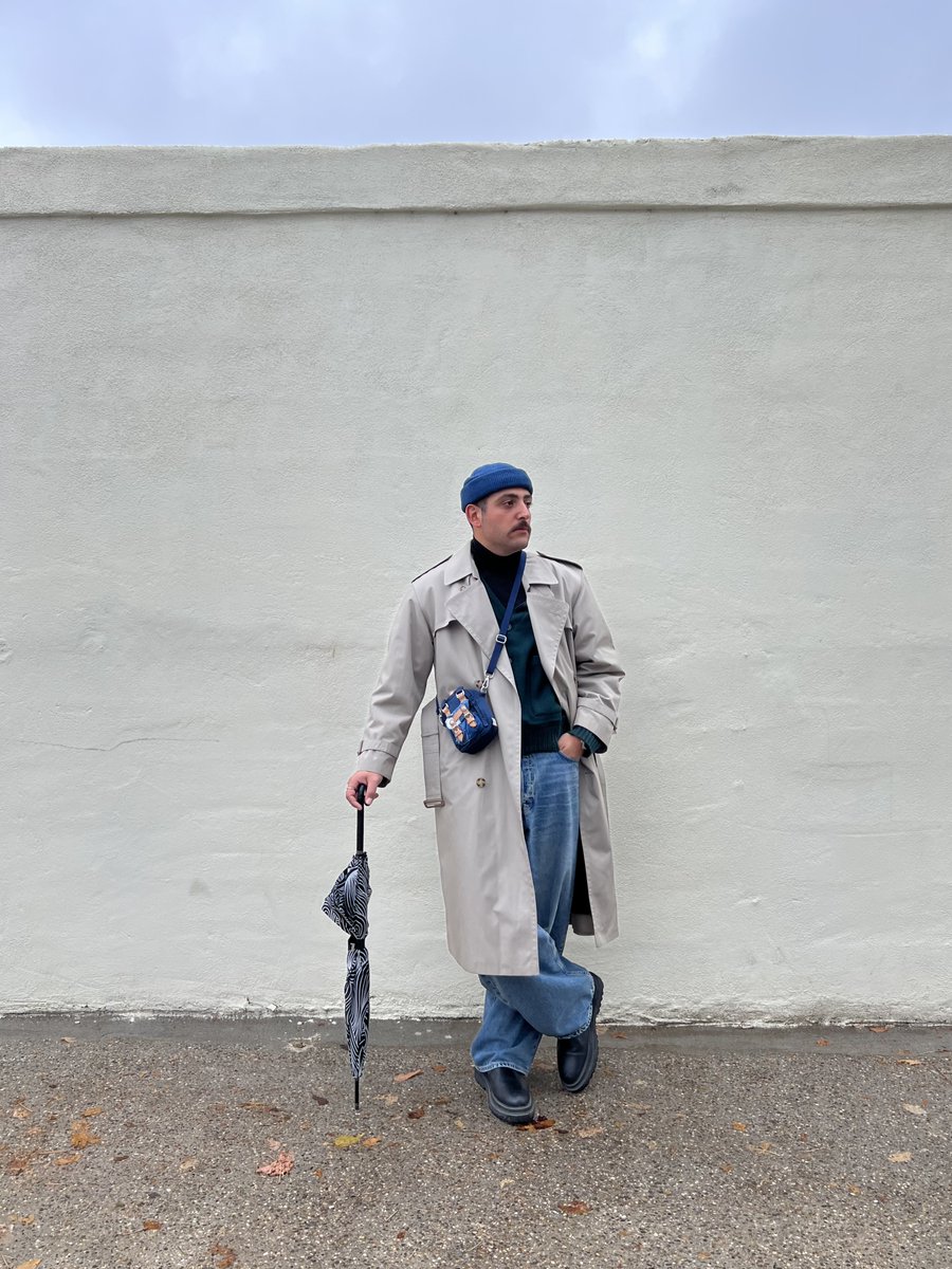 Need something to pop for a clean fit? Macaroon Doughnut x Midwest Vintage is your go-to! Macaroon Tiny is your statement item, with a one-of-a-kind denim collage to show your personality. 📸: @its_xangel_ 
#DoughnutOfficial #PackYourDream #UpcycleCirclestheCycle