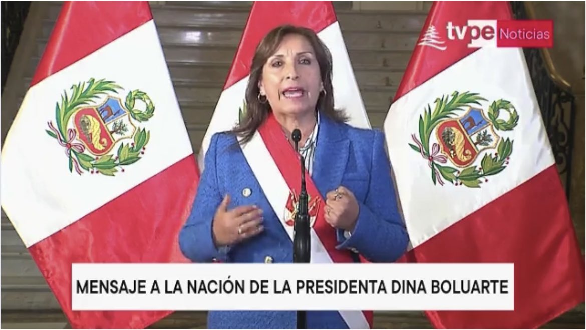 MazaComm's tweet photo. NO Presidenta! El Peru no está para esperar elecciones hasta abril del 2024 y mucho menos que todo dependa de que esa BAZOFIA de Congreso apruebe eso y la Reforma Política. Le toca RENUNCIAR para que se inicie inmediatamente el proceso Constitucional de adelanto de elecciones. https://t.co/1HWSQbixZ3