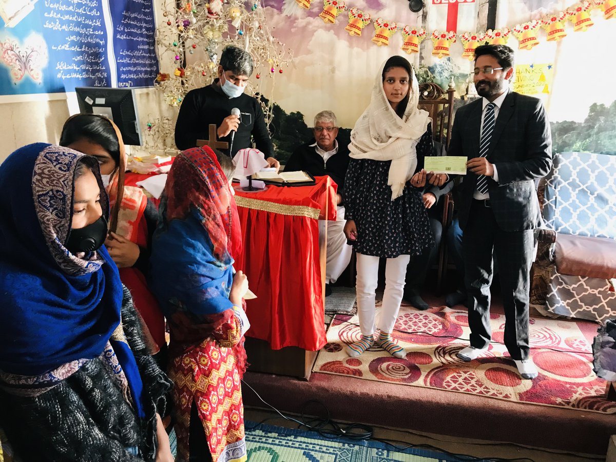 SanawarBalam's tweet photo. سرگودھا کے اقلیتی ہونہار طالب علموں میں اسکالرشپ چیک (تعلیمی وظائف) 2022 کی تقسیم
ضلعی ممبر برائے انسانی حقوق ثناور بالم ایڈووکیٹ نےاقلیتی طلباء میں چیک تقسیم کردیے گئے
#Minorityscholarships #minoritiesstudents #SanawarBalam #Sargodha @MORAisbOfficial @FOREF_EU @TheRAC @StateIRF https://t.co/qEF9viiodE