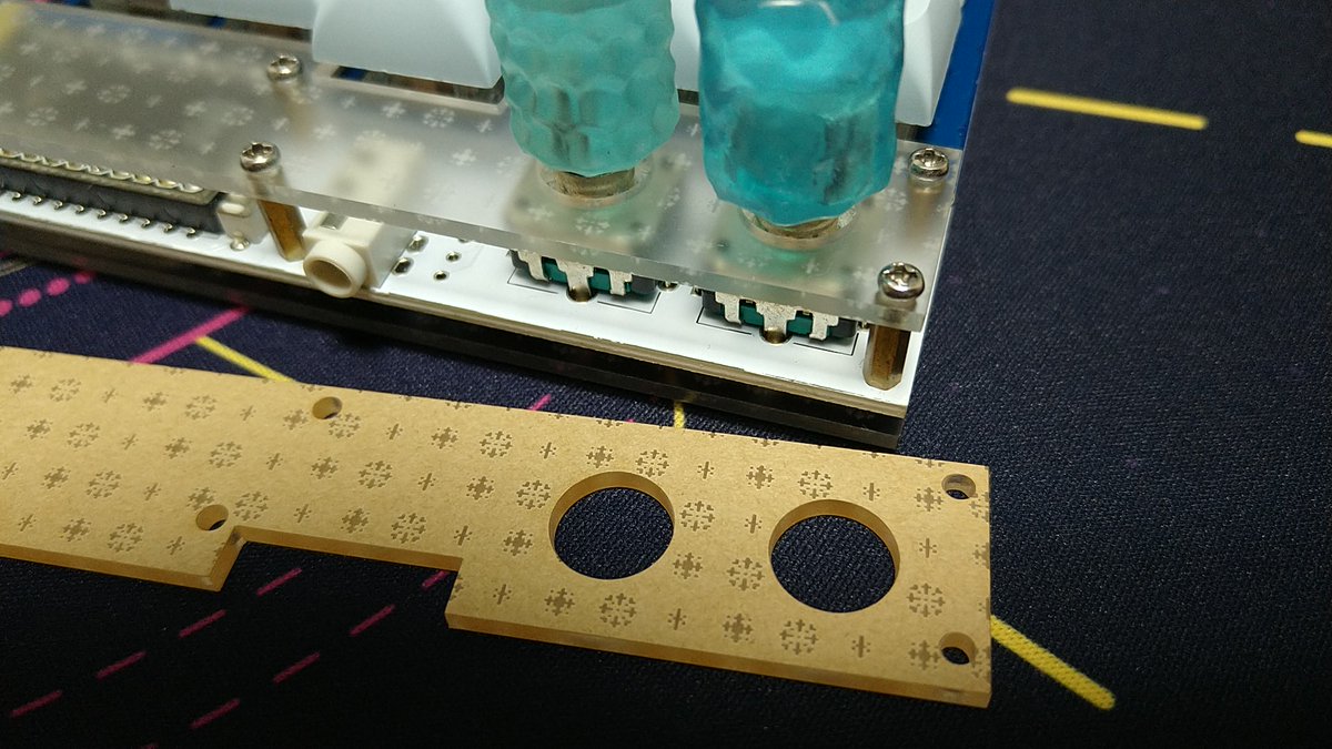 is_watering's tweet photo. Ergotonic F24のプレートを参考に、ろりんこの穴を丸くしてみたけど問題なさそう!
#cool536 https://t.co/4reg0GQaTk