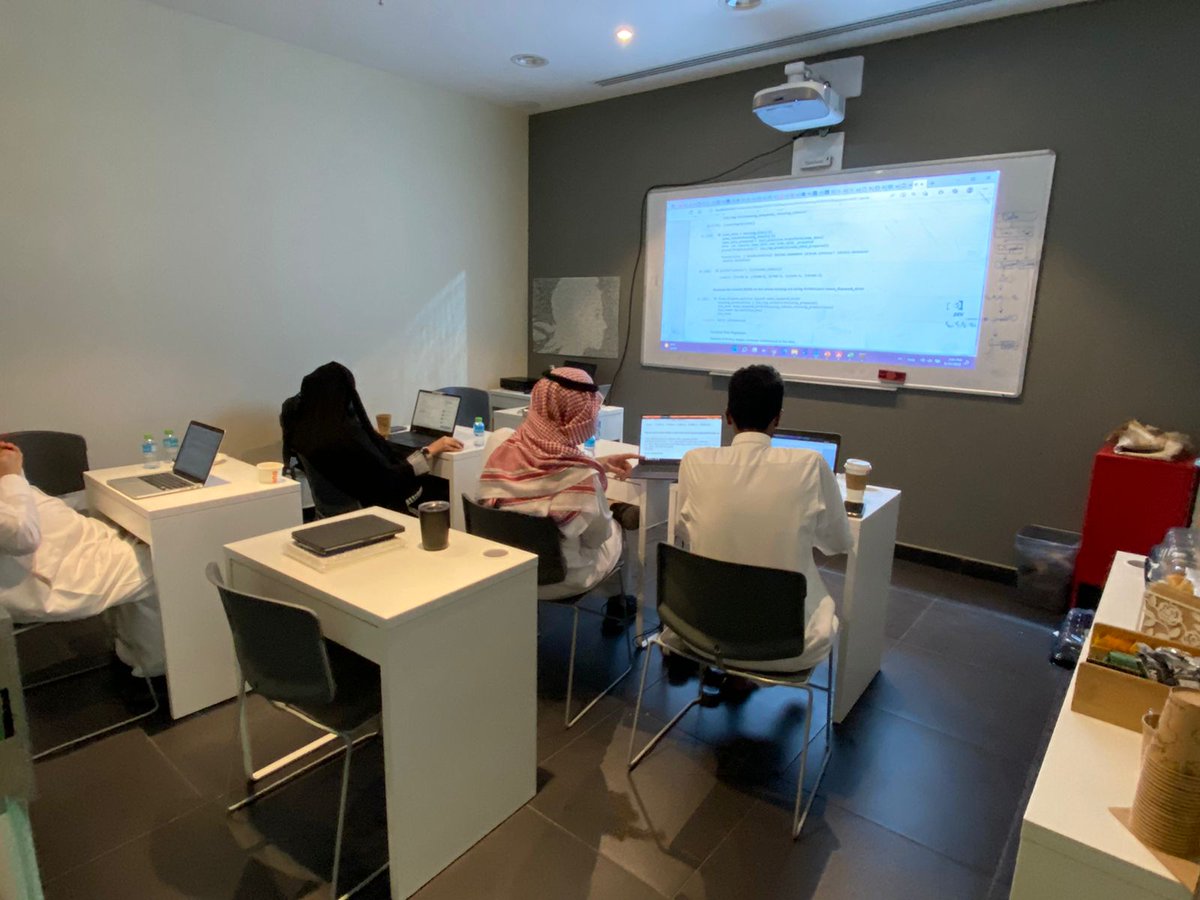 DataPatternsKSA's tweet image. تعرف على جدول #ورش_عمل #علم_البيانات في شهر ديسمبر 2022 الآن
datapatterns.sa/our-bootcamps
#بايثون #تعلم #الذكاء_الاصطناعي #التعلم_العميق
#Python #DataScience #Deep_Learning