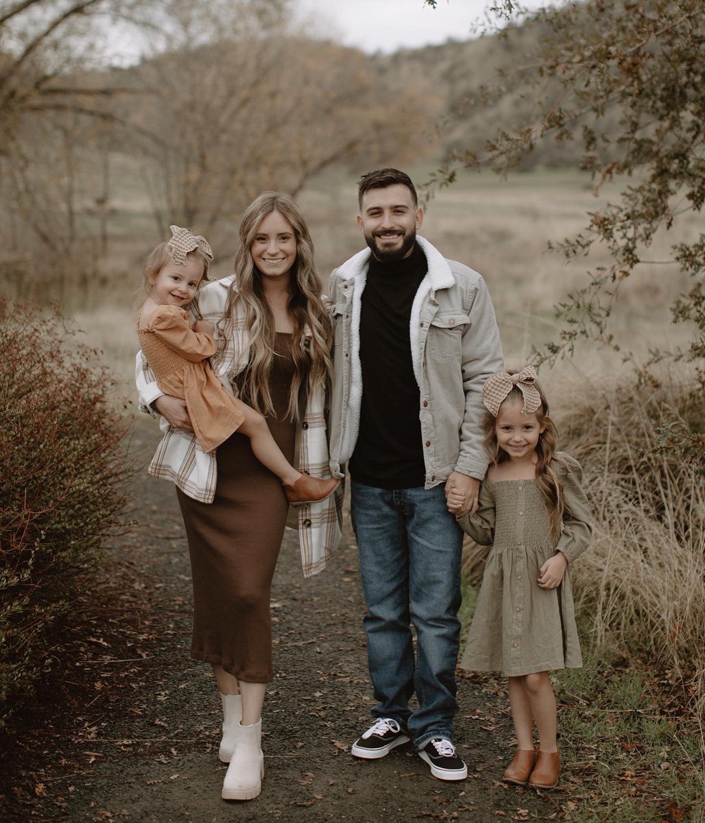 Baileyyjohnson's tweet photo. My whole world🤍 https://t.co/rhOidVAUG7