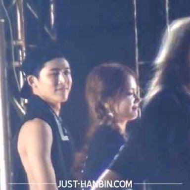 piet_24's tweet photo. The lovely stare of Hanbin that just for Hayi. 

Still the same...
🤗

#HanbinHayi #BiHi #KimHanbin #LeeHi https://t.co/piMLpabmEp