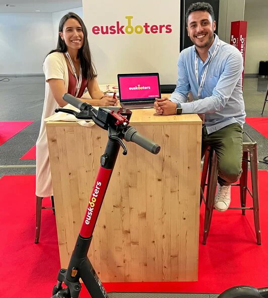 Euskooters Mobility: patinetes eléctricos para hacer turismo de forma ordenada naiz.eus/eu/info/notici…

Reportaje de <a href="/MaitaneAldanond/">Maitane Aldanondo</a>