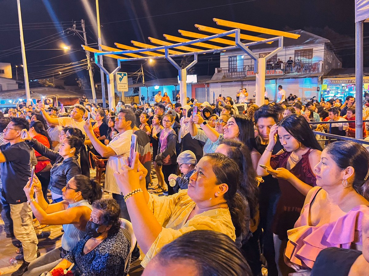 Uno de los máximos exponentes del merengue en su época dorada allá en los años 90’S 😎 ¡Gracias <a href="/MIGUELMOLY/">MIGUEL MOLY</a> por acompañarnos a celebrar los 85 años de parroquialización de Anconcito junto a nuestra gente! 🚩