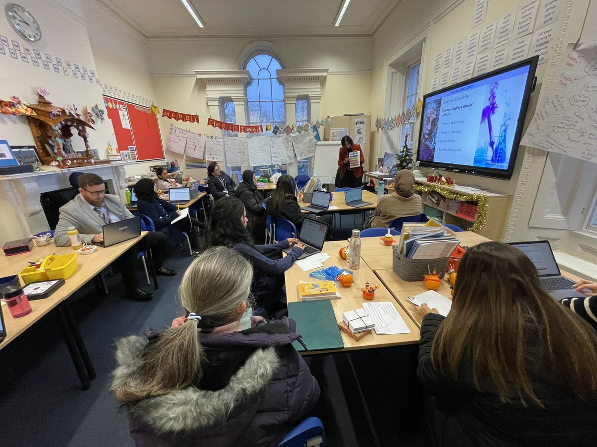 KrishnaAvantiPS's tweet photo. Teachers learning bright and early! Developing the curriculum for the children #CPDmatters #theAvantiWay https://t.co/CYKDzK1wiR
