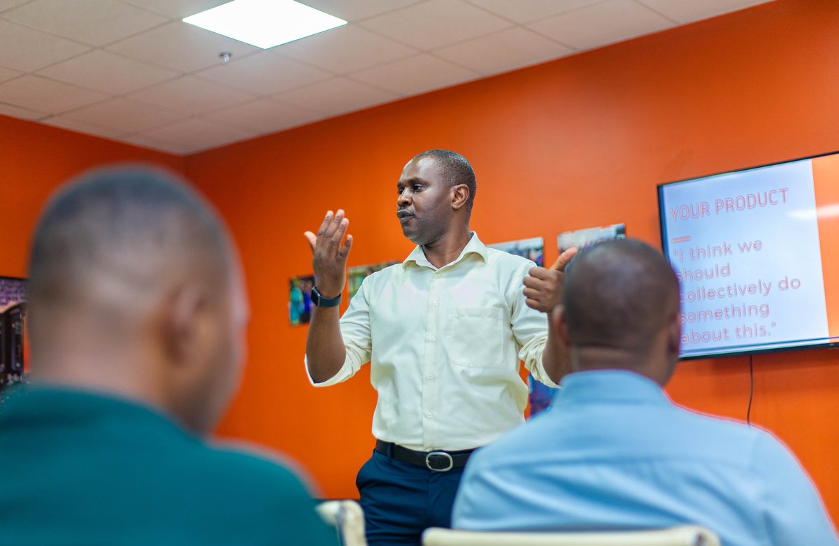 PesaTechAfrica's tweet photo. Among the few things highlighted as problems among the startups was communicating their businesses to the investors.
The #InvestorReadiness program takes them through the art of preparing and presenting Investor pitch decks 
#PesaTechAccelerator
@UNCDFdigital @VenturesSahara https://t.co/T8RhgIY7jN