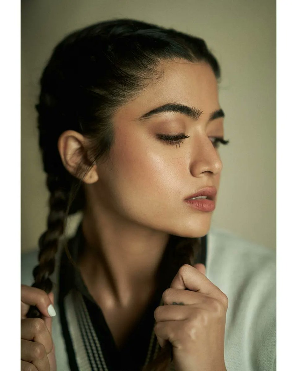 BenchMarkOffl's tweet photo. If classy is a word @iamRashmika😍
#benchmarktalent #RashmikaMandanna #CLASSy #benchmarktalents https://t.co/3ceA77RnqN