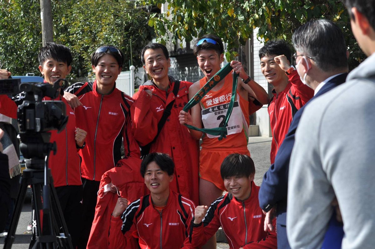 muld813__'s tweet photo. 12/11
愛媛駅伝(一本松〜宇和島大会)
優勝🏆

個人結果　2区　区間2位　20分47秒

優勝に返り咲けたこと本当に！嬉しかった！！
最高のチームでおれること誇りに思います！
勢いそのままに来月の愛媛駅伝本戦も優勝します！ https://t.co/wFugprH9Pc
