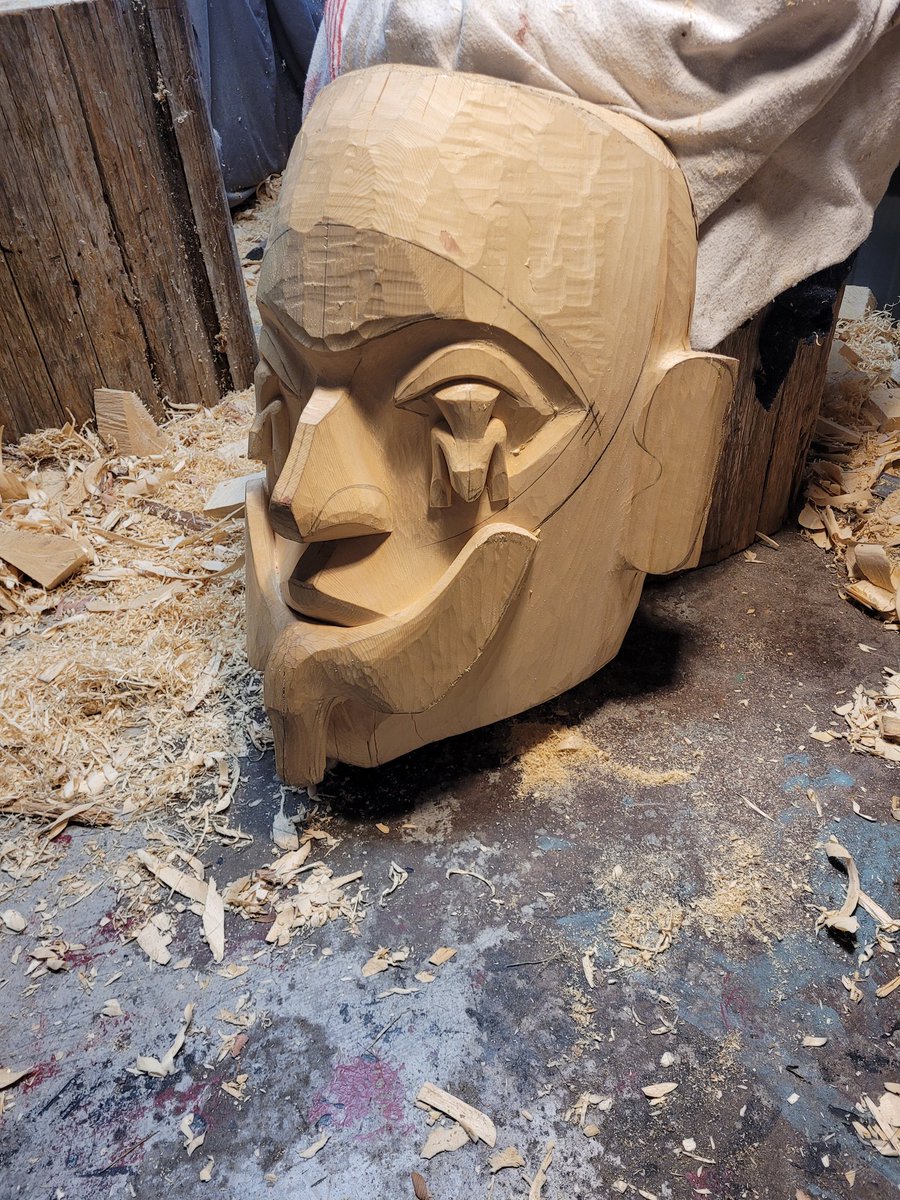 Raymond06754821's tweet photo. #northwestcoastart #kwakwakawakwart #Indigenous #Indigenousart #indigenousbeauty #Indigenouspower #portraitmask #portrait #frog #raven #art #beautiful #workinprogress https://t.co/1GF12N6PeT