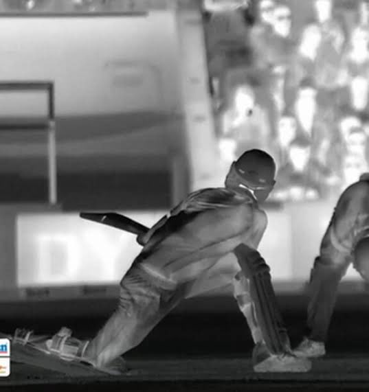 Carpo34's tweet image. "there’s a mark on a bat, but it could come from anywhere” vs “fingers clearly under the ball”

Choose your fighter