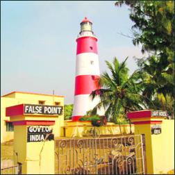 OrissaPOSTLive's tweet photo. False point, an old harbor with a lighthouse about 45 km from Kendrapara district will soon get a facelift to help increase the footfall of tourists. 

https://t.co/NKmAKrx3qS   #Tourists #FalsePoint #Lighthouse #Kendrapara #Odisha https://t.co/HCahO5LrsX