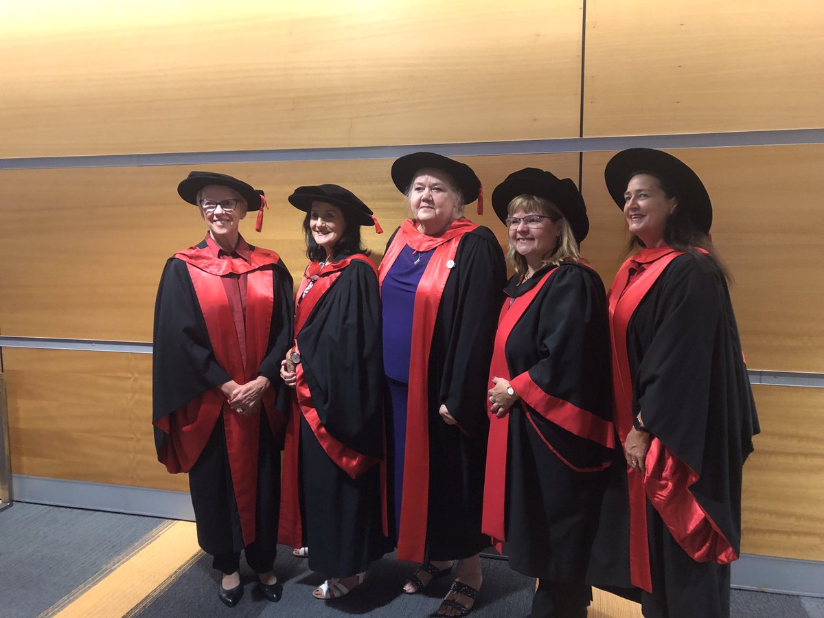 Graduation day for our <a href="/GriffithMidwife/">Midwifery@Griffith University</a> students &amp; time to publicly celebrate <a href="/MidwiferyJBass/">Janice Bass</a> accompanied today by her PHD supervisors, wow totally fabulous line up of midwifery academics! &amp; Prof Deb Creedy &amp; <a href="/CarolynHastie/">Carolyn Hastie</a> #midwives #academics