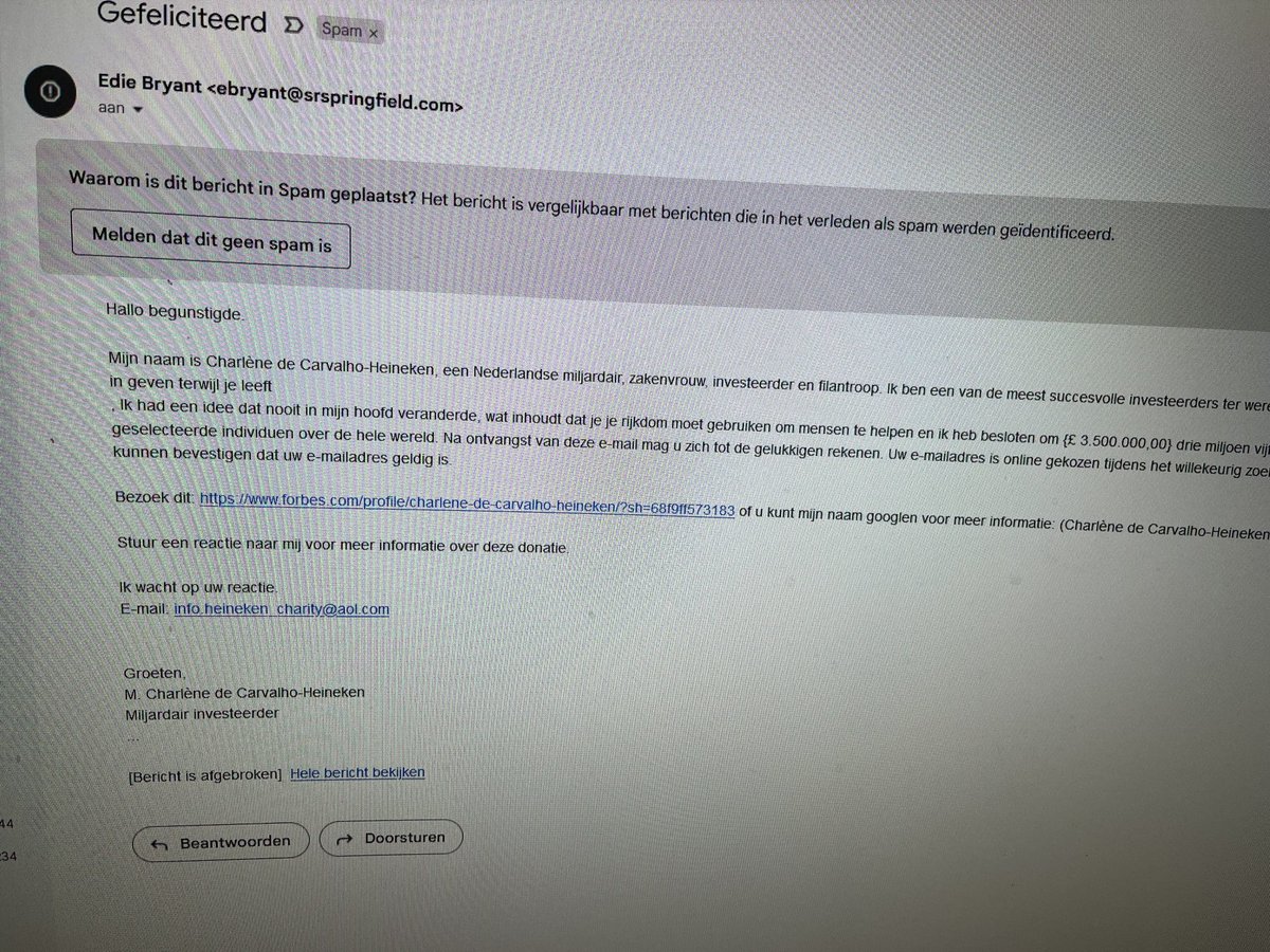 robbla's tweet image. Altijd leuk zo een spam mail