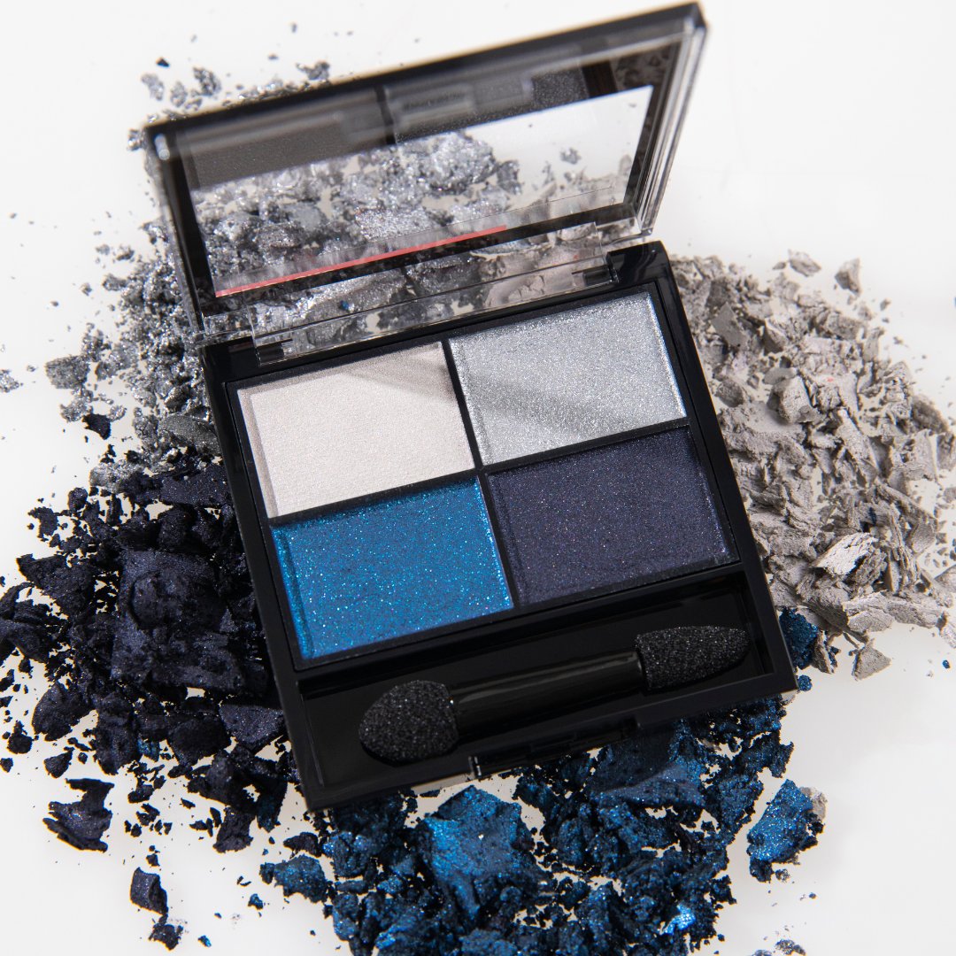 RevlonSA's tweet photo. Go from day to night this NYE using our #ColorStay Day To Night Eyeshadow Quads. Now available in 3 NEW shades!
Shop Now!
@EdgarsBeauty @superbalist @Dischem @Clicks_SA @TAKEALOT
#BeColorStay #NYE #LiveBoldly https://t.co/M5l7EwVweU