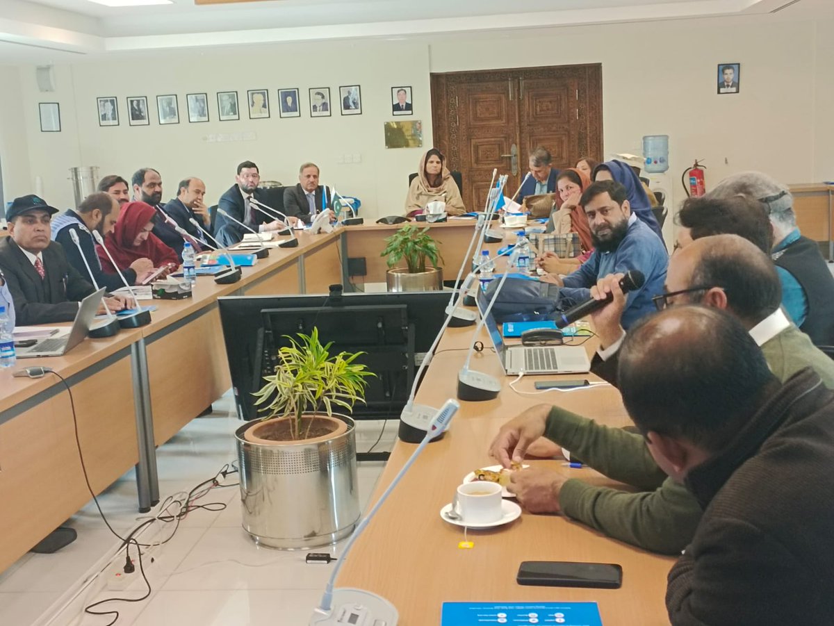 FAOPakistan's tweet photo. FAO in collaboration with #MNFSR organized a workshop on Agriculture Innovation System (#AIS) to discuss assessment results, way forward and finalize road map for the next phase. We are thankful to all the participants who provided us with their valuable feedback https://t.co/JIFh46e3jd