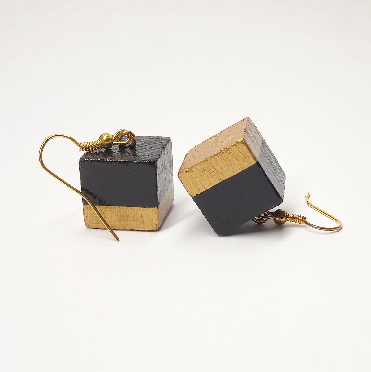 MiniCraftLab's tweet photo. #Σκουλαρίκια #ξύλινα, ζωγραφισμένα στο χέρι με ακρυλικά χρώματα.
Dm για πληροφορίες και παραγγελίες.
Επισκεφτείτε το https://t.co/2jOMo1tpw8 για όλα τα διαθέσιμα προϊόντα.
#καλημέρα #χριστούγεννα #χειροποίητα #δώρα https://t.co/SPRQfX66Qw
