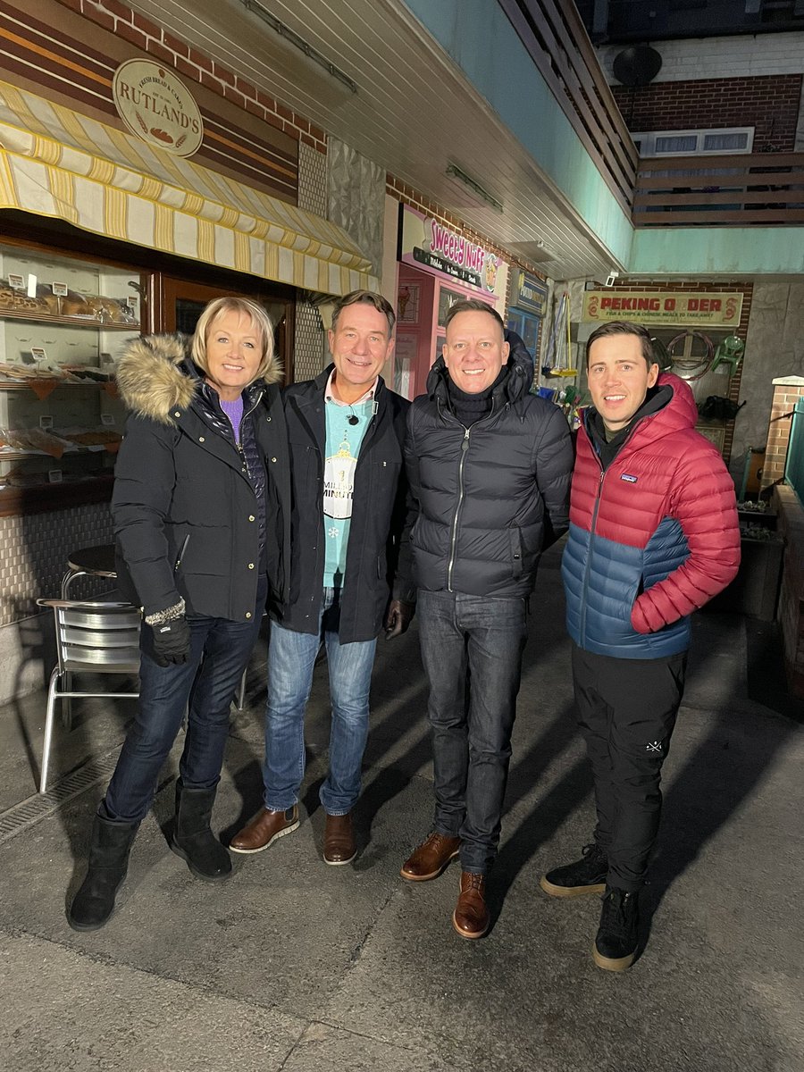 alison sinclair (@alijcorrie) on Twitter photo Going live on <a href="/GMB/">Good Morning Britain</a> with <a href="/RichardAArnold/">Richard Arnold</a> <a href="/antonycotton/">Antony Cotton MBE</a> @GarPierce @Sue_Cleaver <a href="/itvcorrie/">Coronation Street</a> for #1millionminutes Going live on <a href="/GMB/">Good Morning Britain</a> with <a href="/RichardAArnold/">Richard Arnold</a> <a href="/antonycotton/">Antony Cotton MBE</a> @GarPierce @Sue_Cleaver <a href="/itvcorrie/">Coronation Street</a> for #1millionminutes