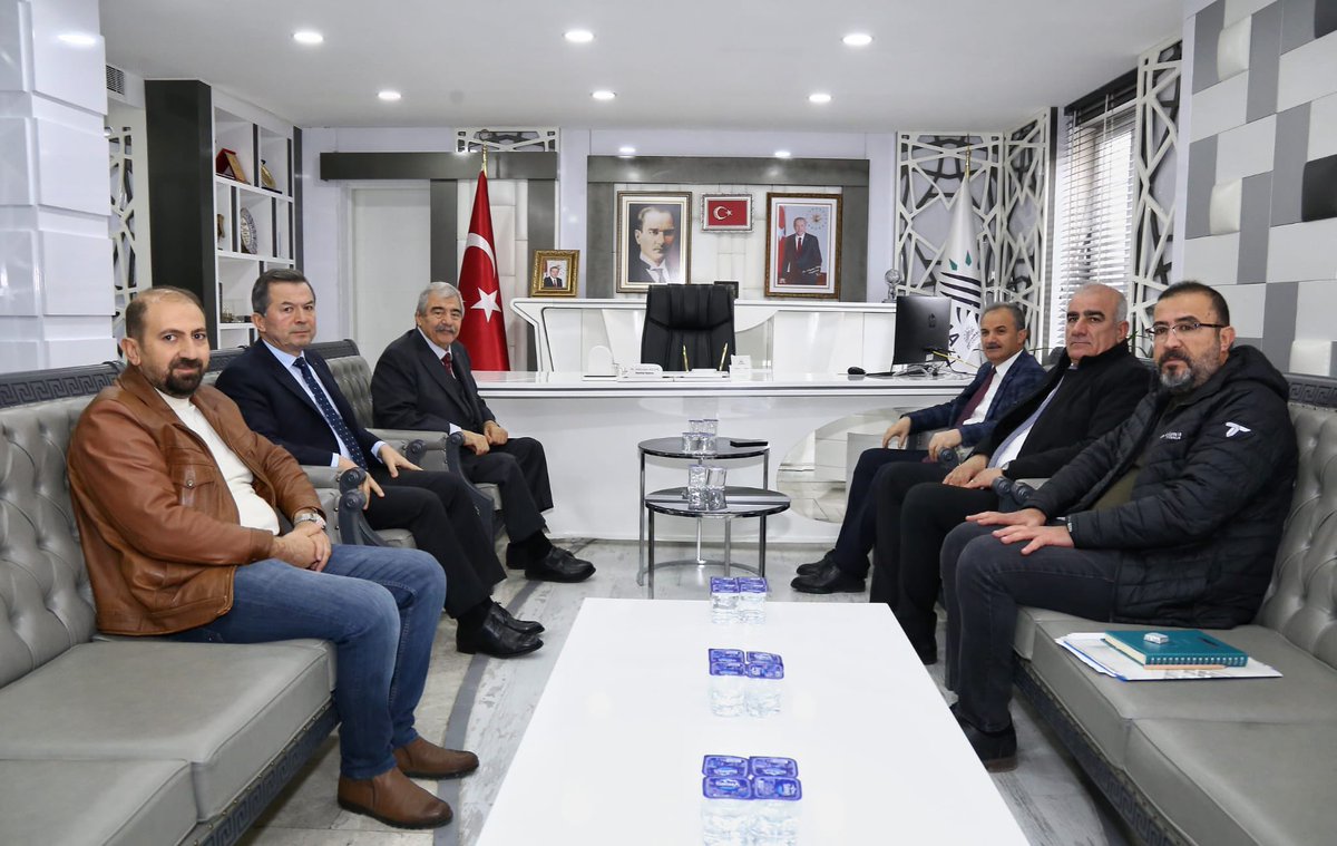 İlimize yapmış olduğu yatırım ve İstihdamla şehrimize değer katan Kıymetli İş Adamı SANKO Holding Onursal Başkanı Abdulkadir KONUKOĞLU ve Beraberindekilere nazik ziyaretlerinden dolayı teşekkür ediyorum.