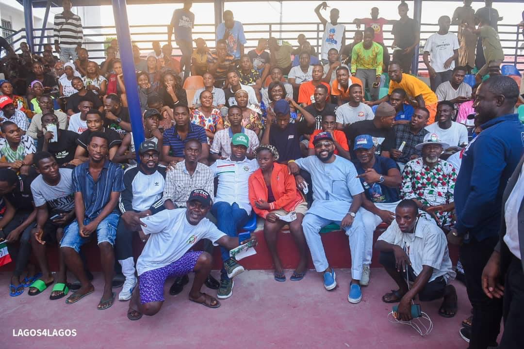 JandorStudents's tweet photo. A Government that sees to the affairs of the nooks and crannies its power extends to, is what Lagos needs. 

Jandor is Starting his week with the People he cares for.
Start your week with a sense of Purpose. https://t.co/24EJY5x2Ze